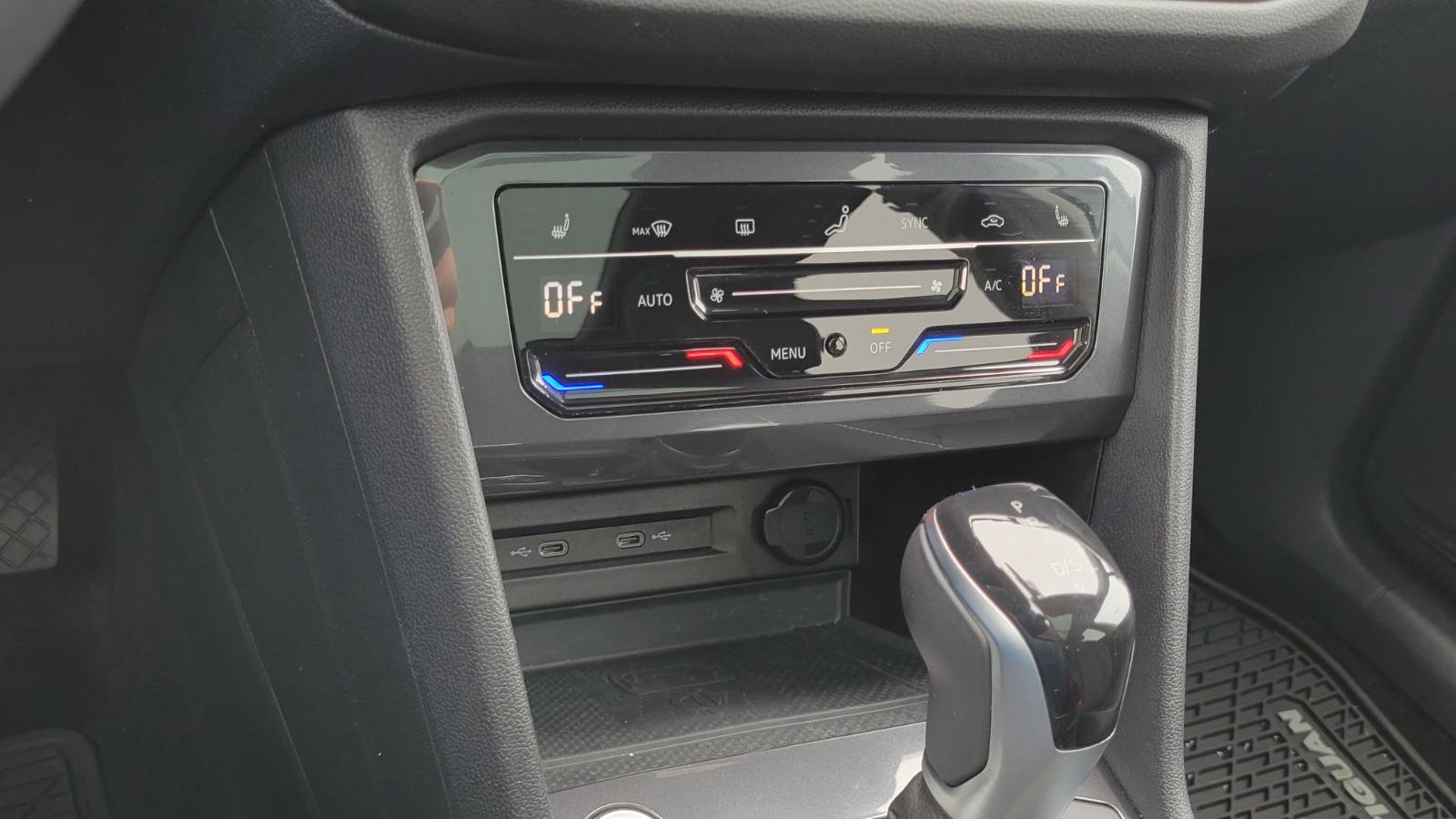 Certified 2023 Volkswagen Tiguan SE w/ Panoramic Sunroof Package image 28