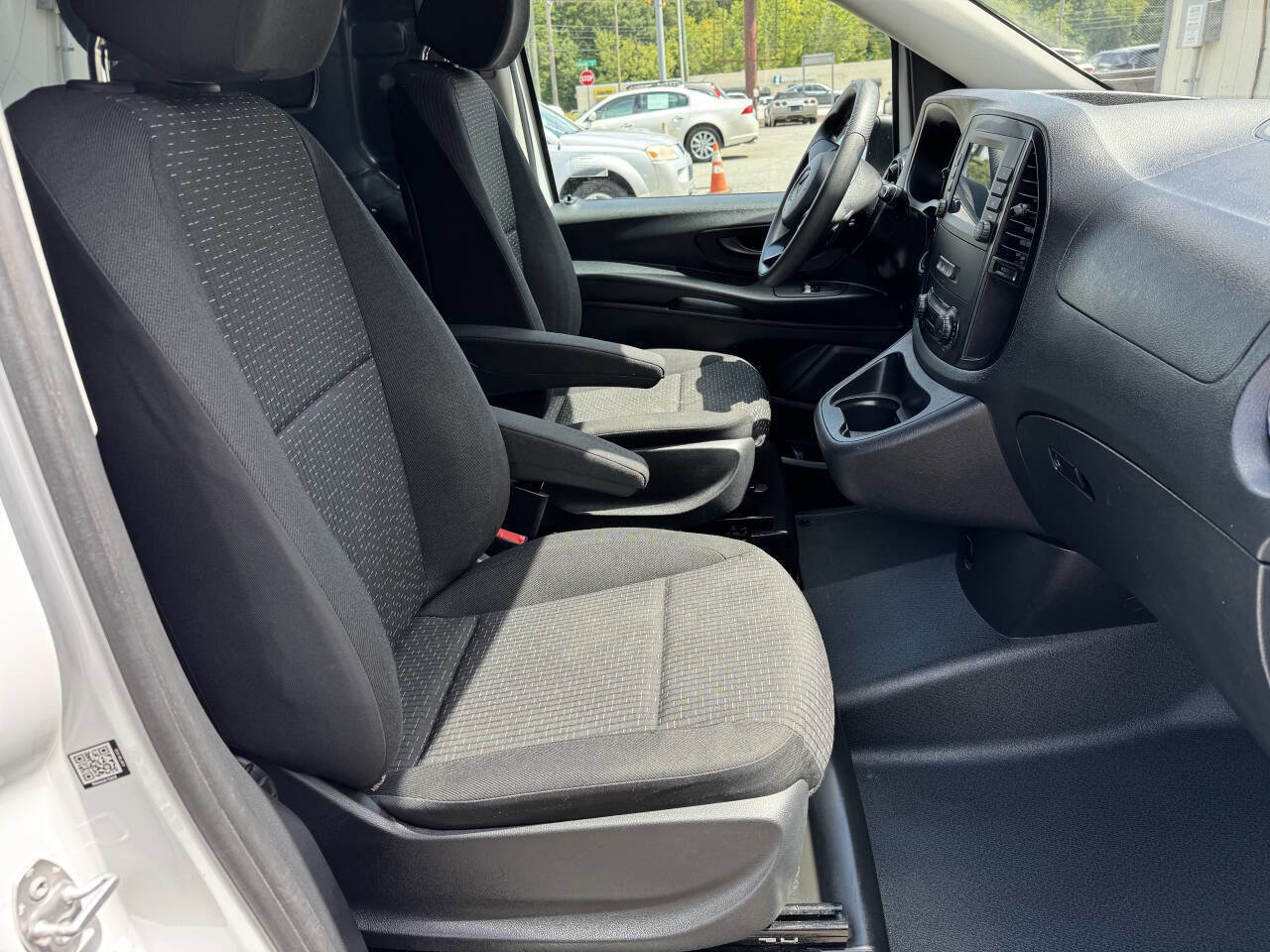 Used 2021 Mercedes-Benz Metris image 21