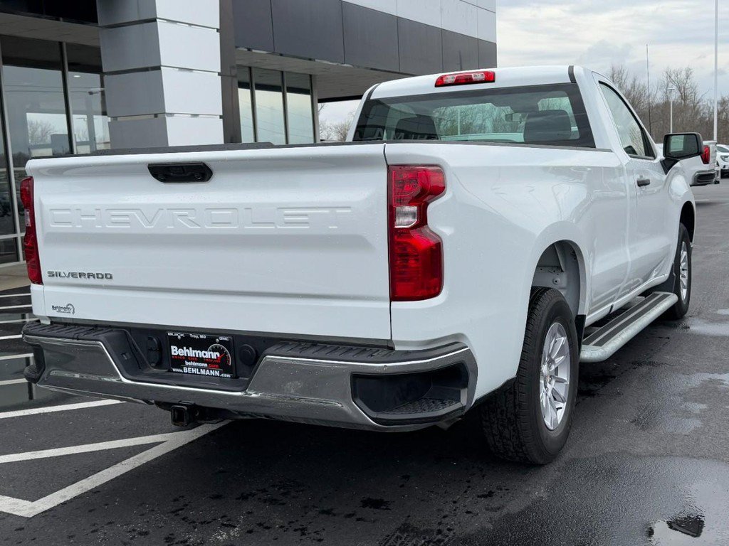 Used 2025 Chevrolet Silverado 1500 W/T RWD image 4
