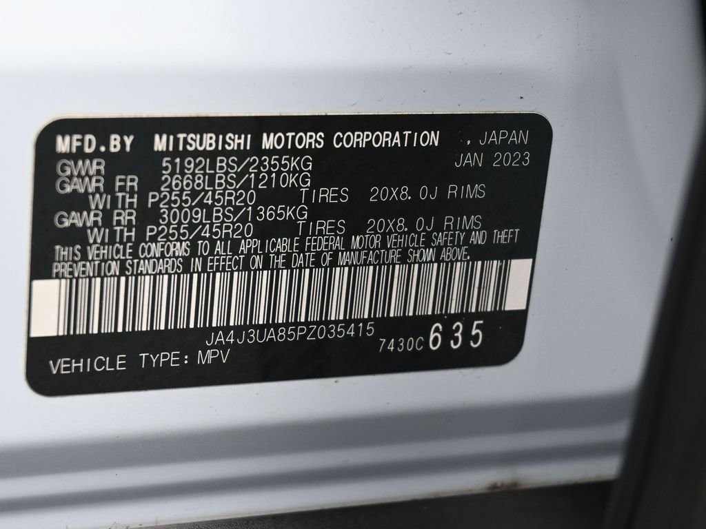Used 2023 Mitsubishi Outlander SE image 18