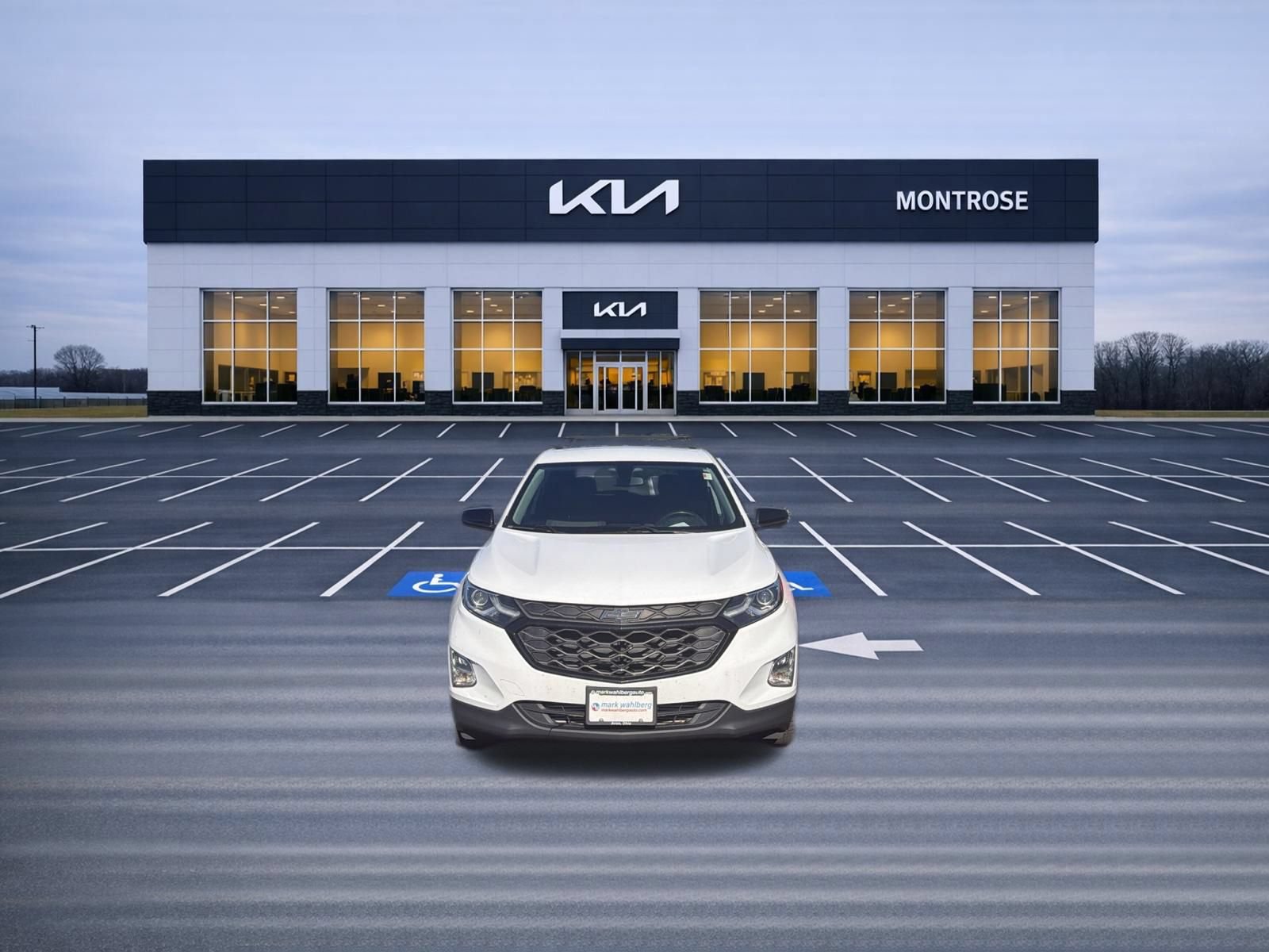 Used 2019 Chevrolet Equinox LT AWD/4WD image 2