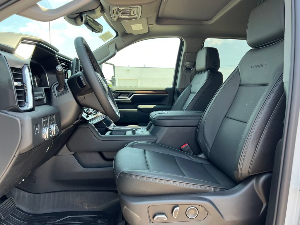 New 2026 GMC Sierra 2500 Denali w/ Denali Reserve Package AWD/4WD image 4