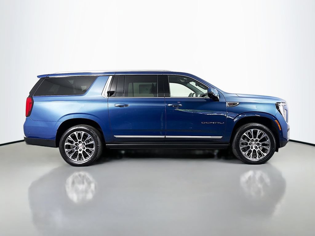New 2026 GMC Yukon XL Denali w/ Denali Reserve Package AWD/4WD image 8