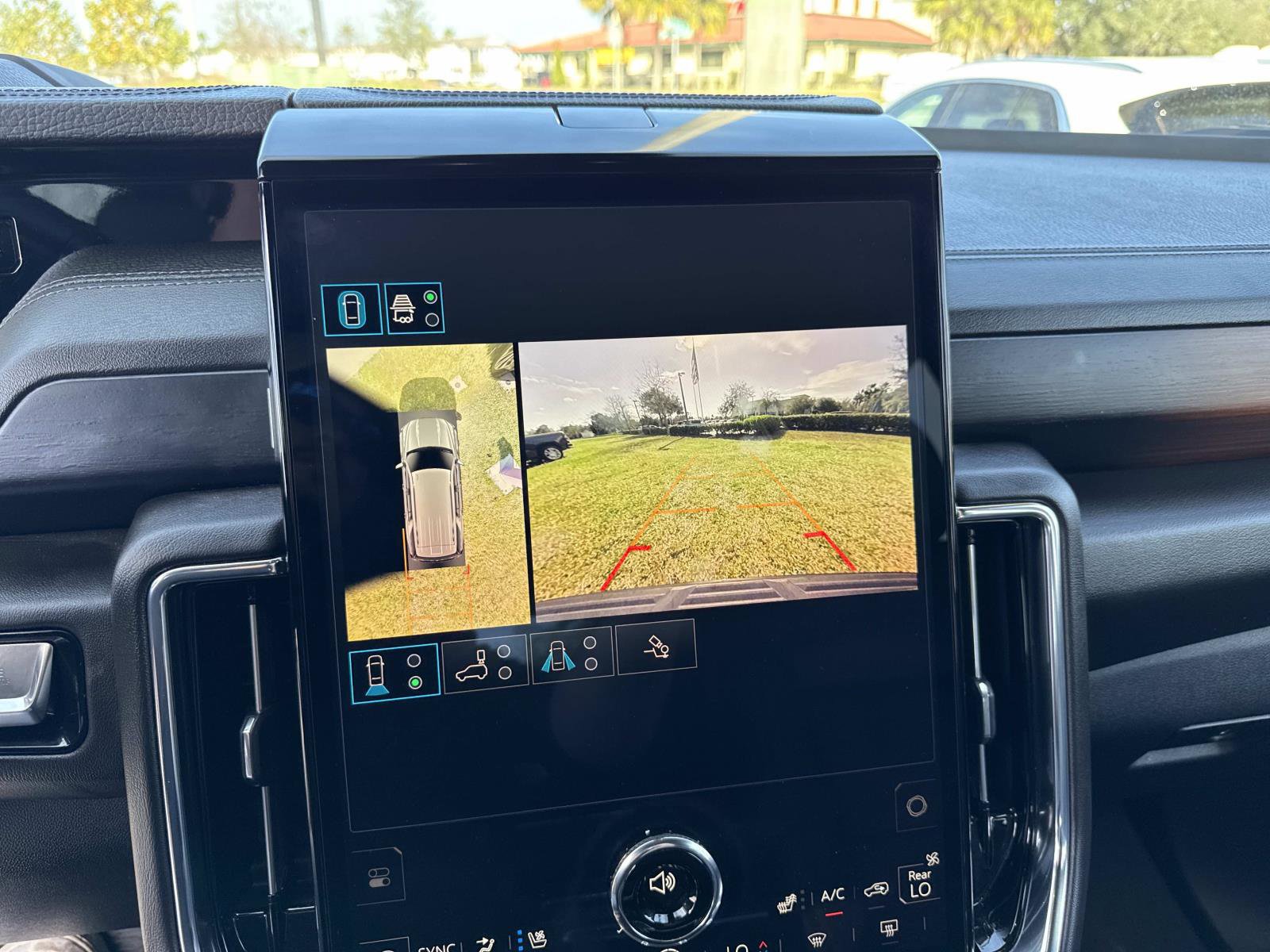 Used 2025 GMC Yukon Denali image 26