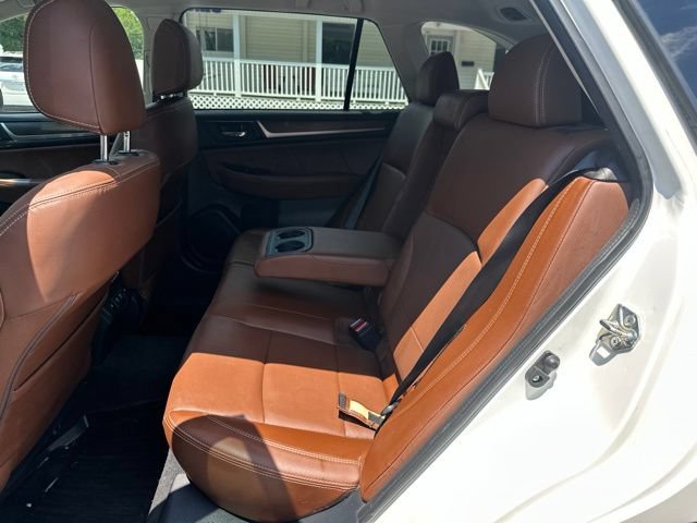 Used 2019 Subaru Outback 2.5i Touring w/ Popular Package #3A AWD/4WD image 12
