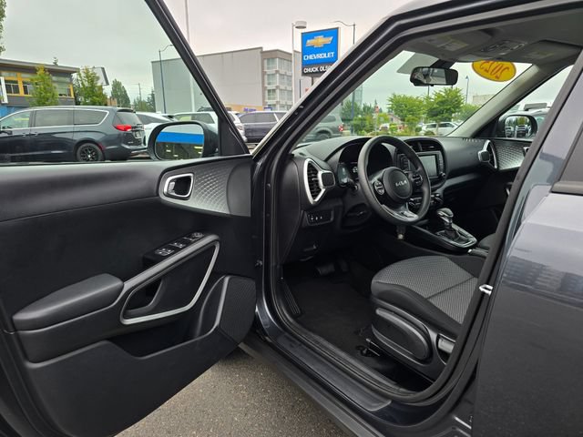 Certified 2025 Kia Soul LX w/ LX Technology Package FWD image 21