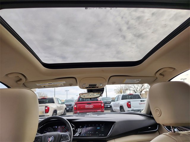 Used 2022 Buick Envision Avenir w/ Technology Package II image 15