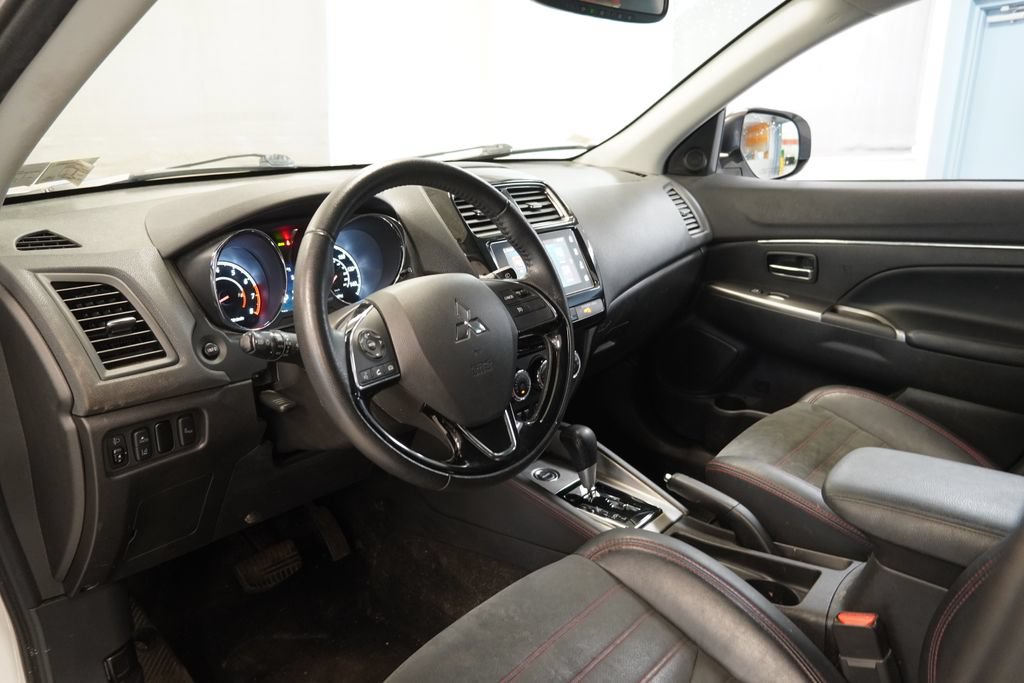Used 2019 Mitsubishi Outlander Sport GT AWD/4WD image 6