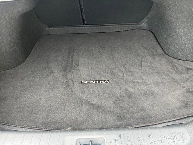 Used 2025 Nissan Sentra SR w/ SR Premium Package FWD image 19