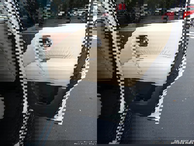 Used 2018 Nissan Armada SL w/ Premium Package image 60