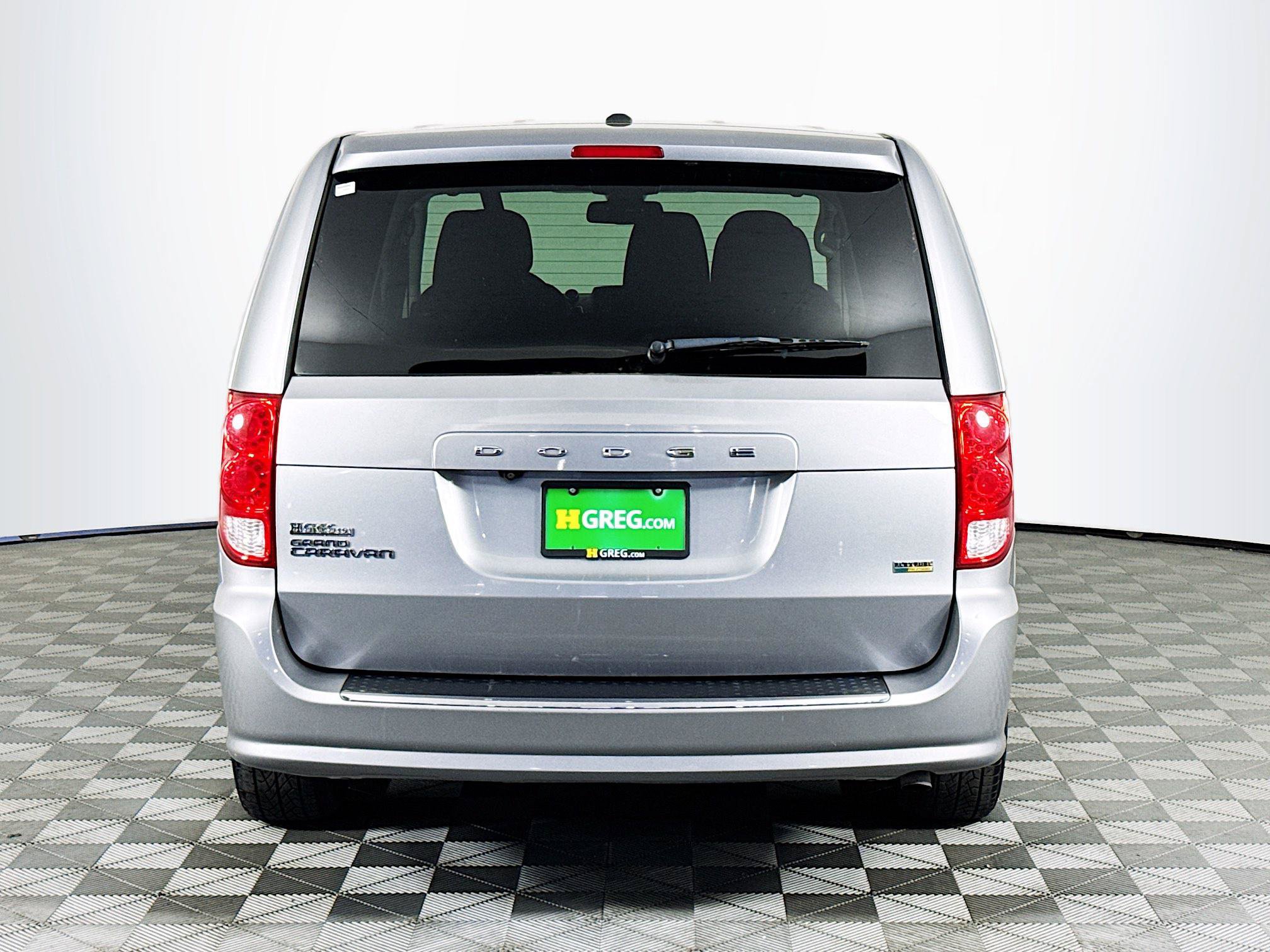 Used 2018 Dodge Grand Caravan SE w/ UConnect Hands-Free Group FWD image 7