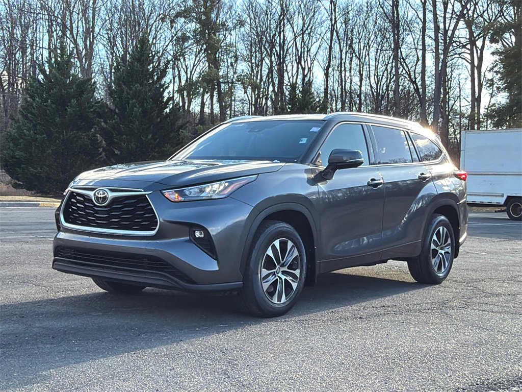 Used 2020 Toyota Highlander XLE image 7