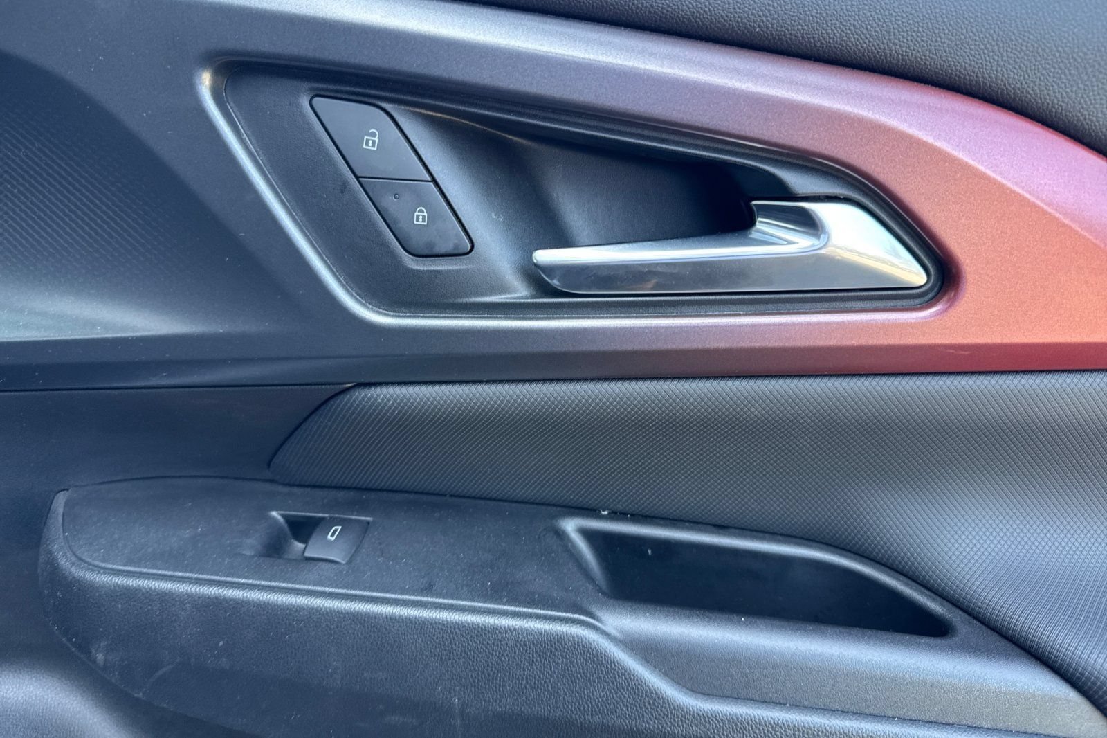 Used 2024 Chevrolet Equinox EV RS FWD image 21