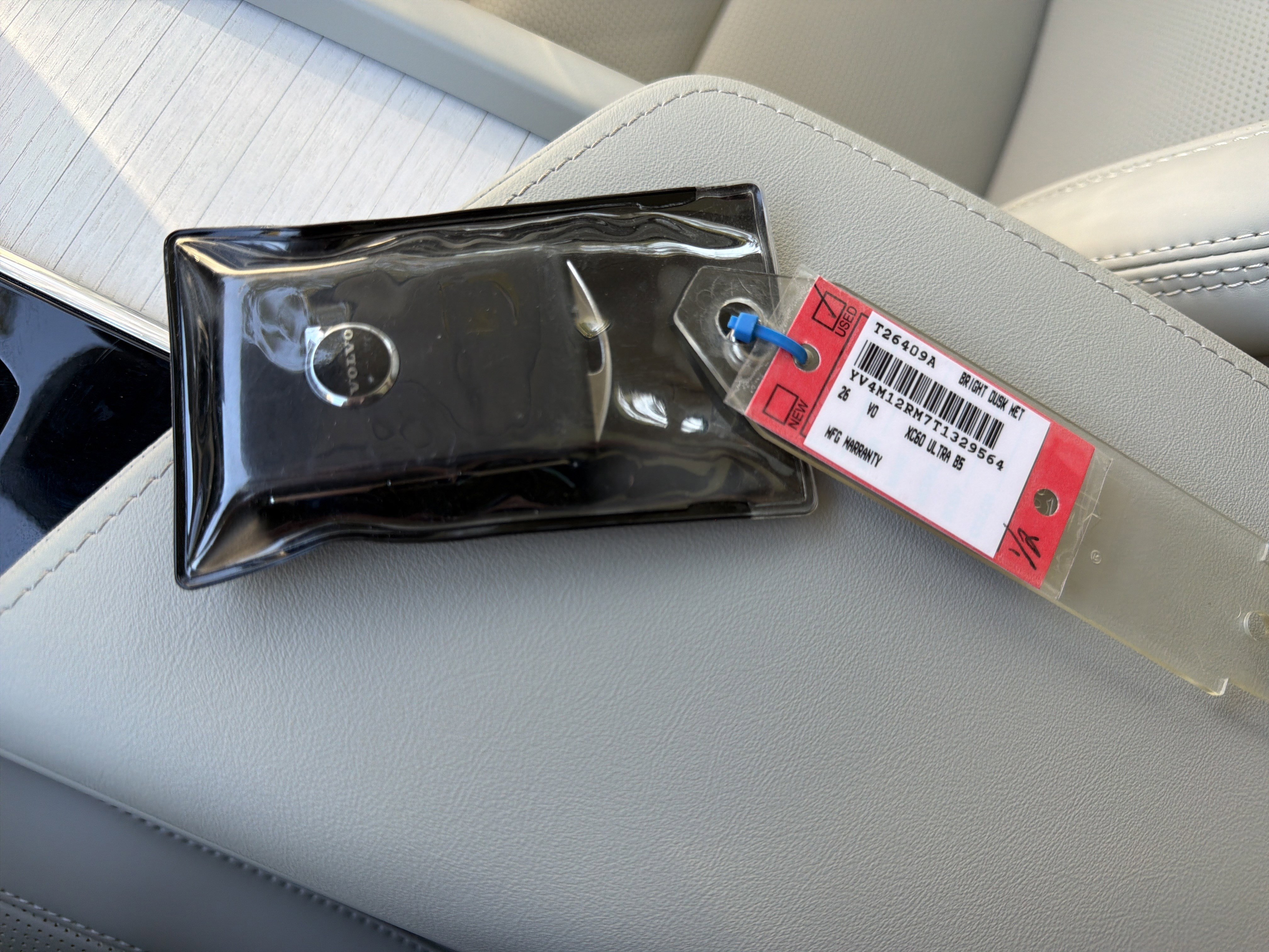 Used 2026 Volvo XC60 B5 Ultra w/ Protection Package Premier image 38