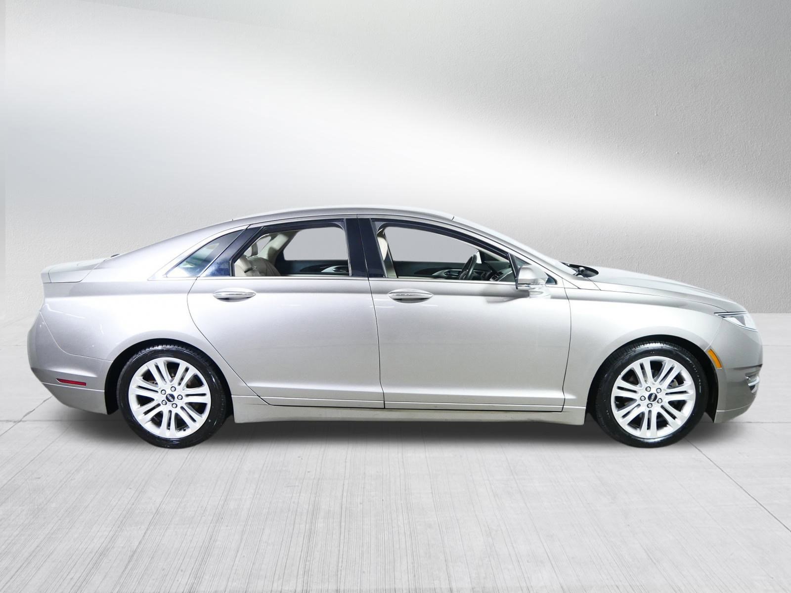 Used 2016 Lincoln MKZ w/ Equipment Group 300A Reserve image 8