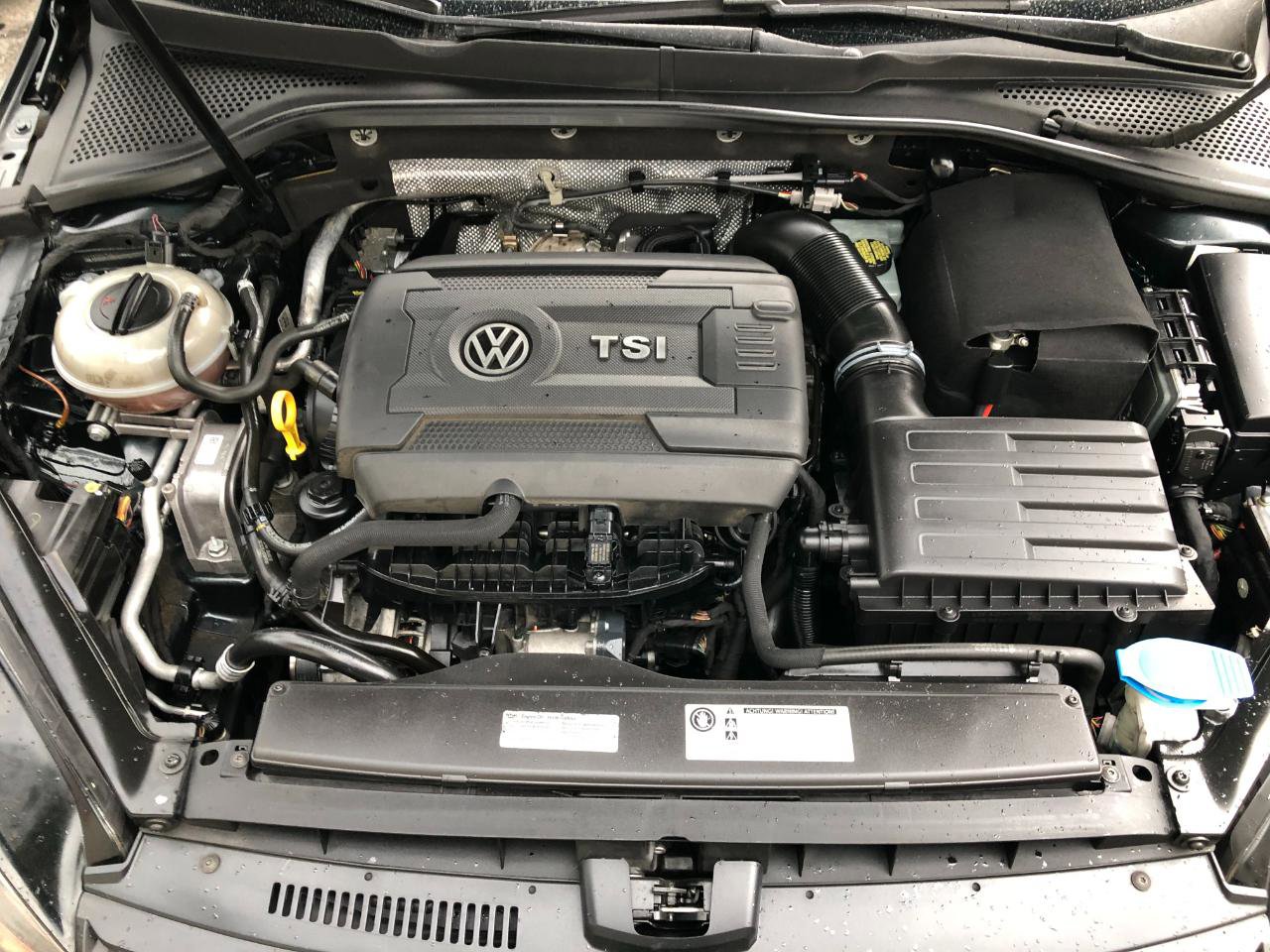 Used 2015 Volkswagen GTI SE FWD image 35