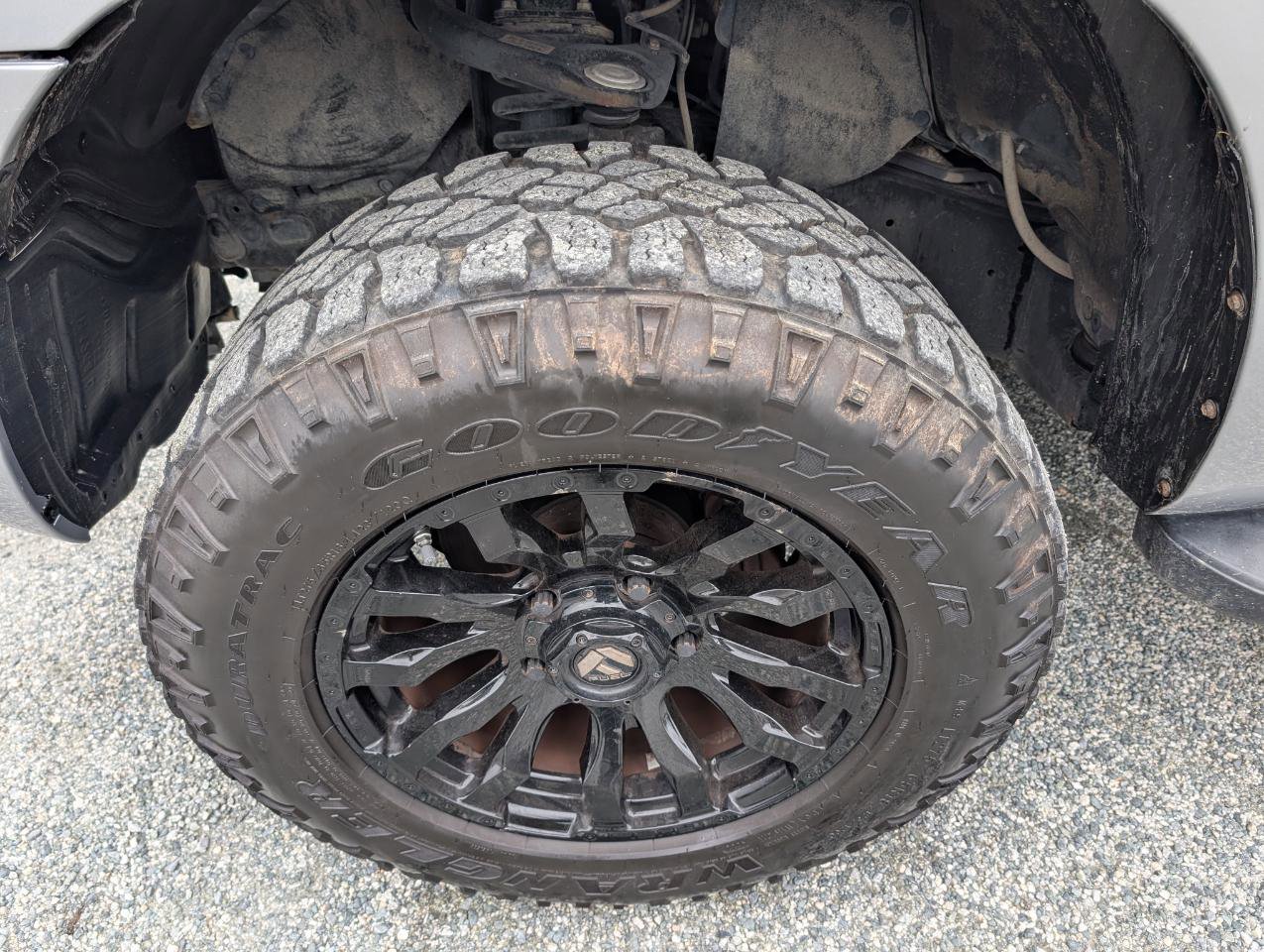 Used 2015 Toyota Sequoia SR5 AWD/4WD image 12