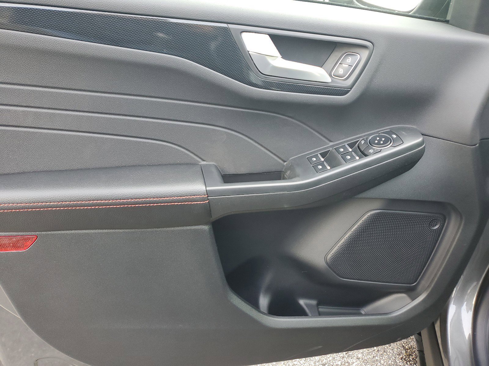 New 2025 Ford Escape ST-Line w/ Equipment Group 301A image 12