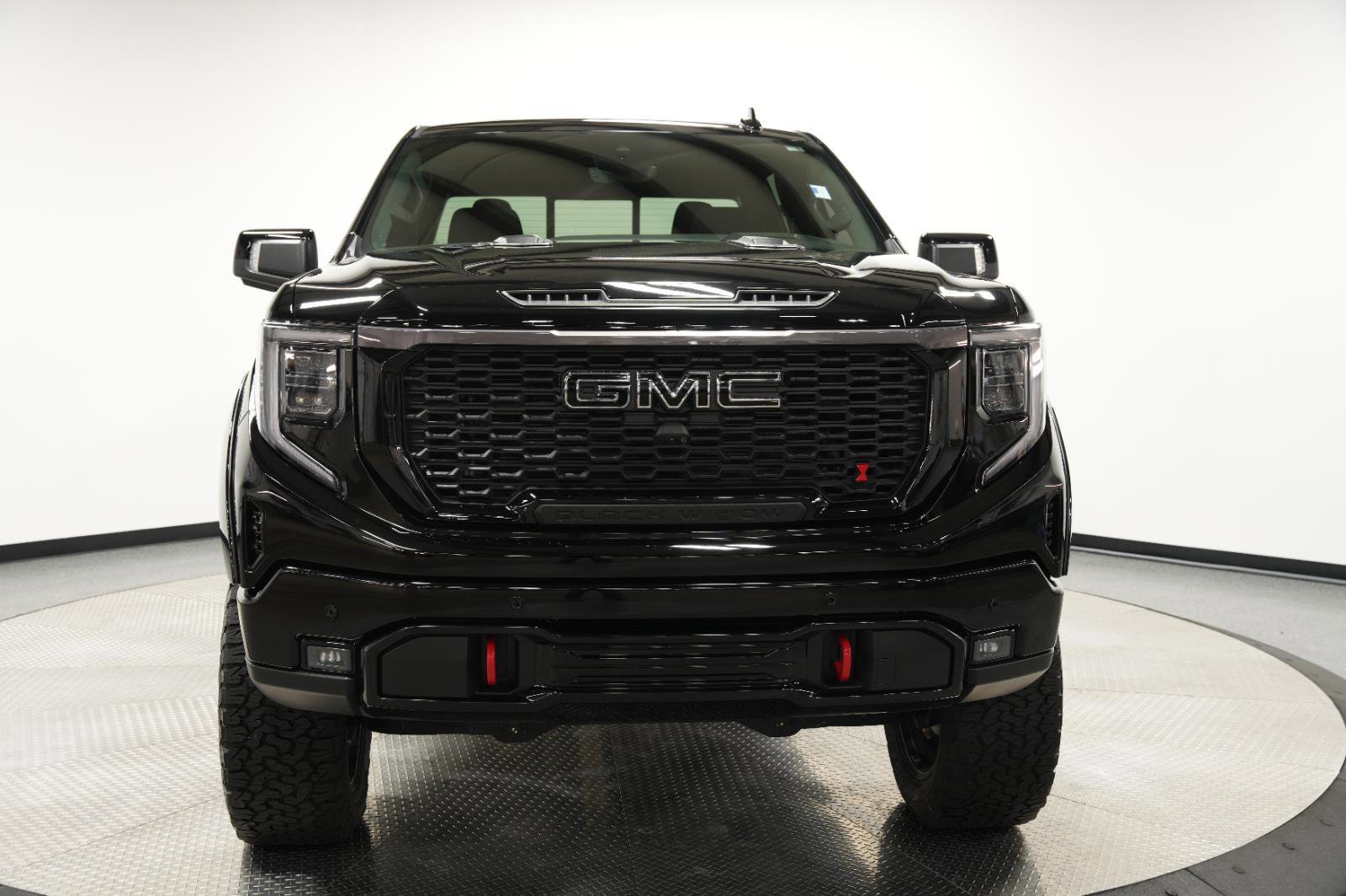 Used 2025 GMC Sierra 1500 AT4 w/ AT4 Premium Package image 2