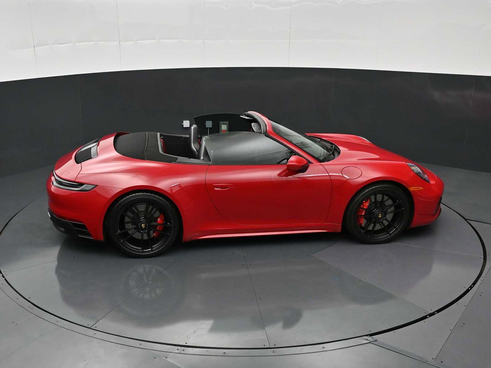 Certified 2024 Porsche 911 Carrera GTS RWD image 36