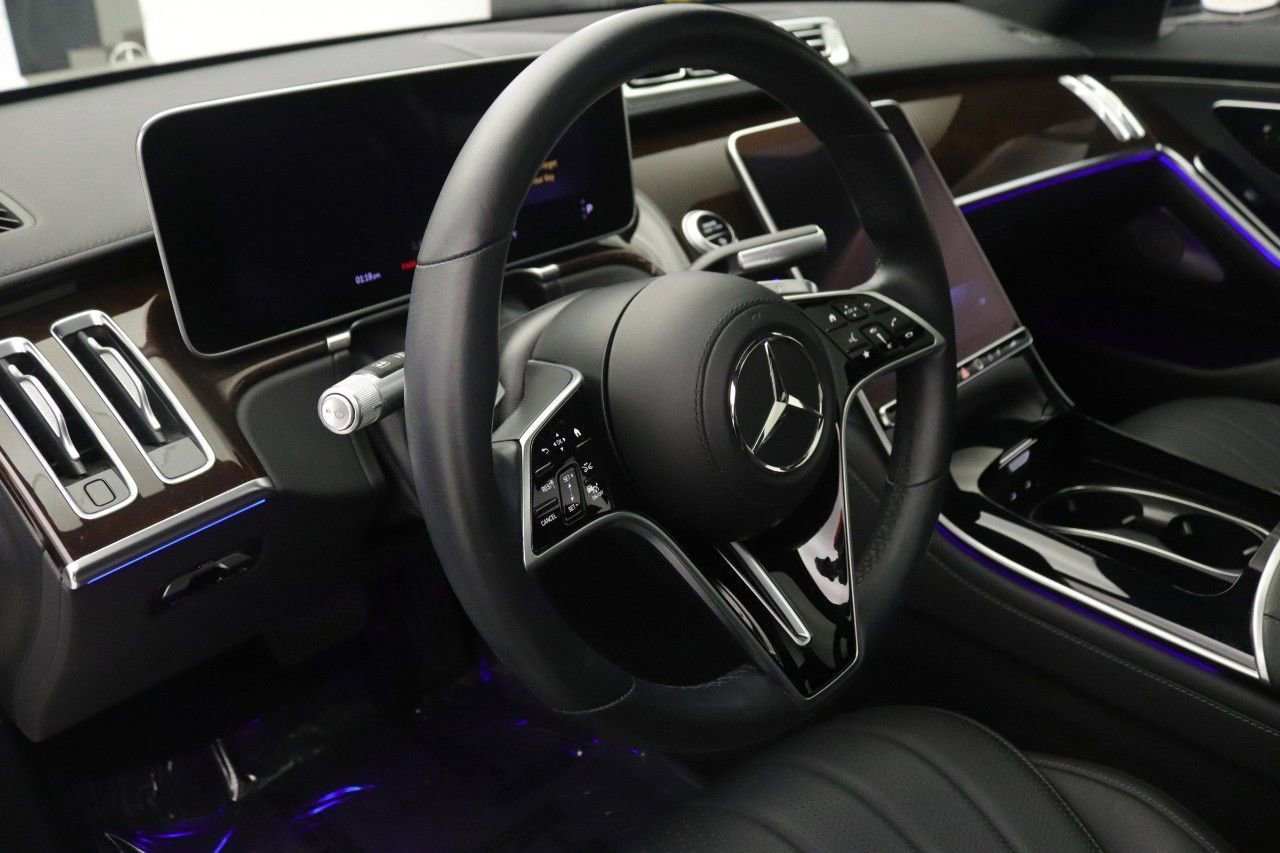 Certified 2022 Mercedes-Benz S 500 4MATIC image 17