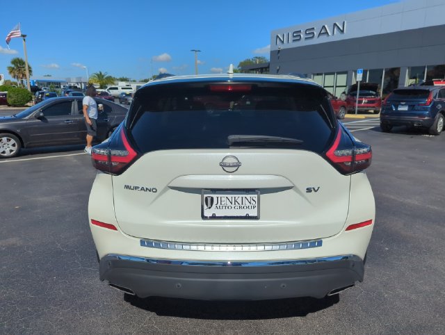 Certified 2024 Nissan Murano SV FWD image 7