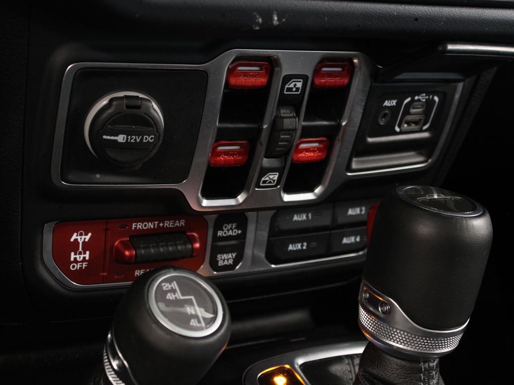 Used 2025 Jeep Gladiator Rubicon w/ Convenience Group AWD/4WD image 25