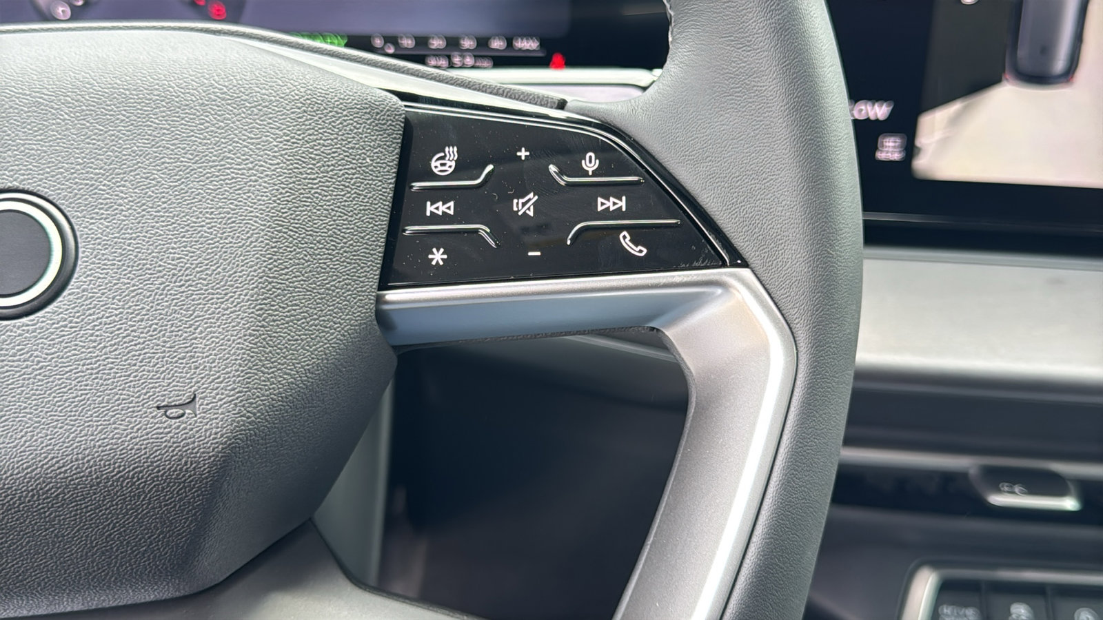 New 2026 Audi Q3 quattro 2.0T AWD/4WD image 24