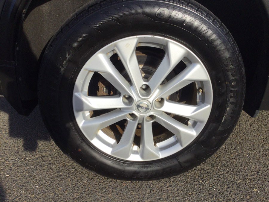 Used 2015 Nissan Rogue SV w/ SV Premium Package image 39