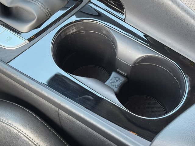 Used 2023 Hyundai Elantra Limited w/ Preferred Accessory Package FWD image 32