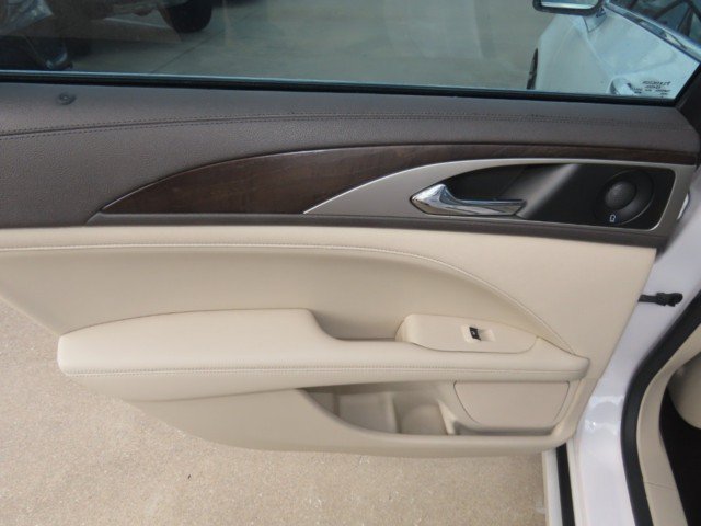 Used 2019 Lincoln MKZ Reserve FWD image 16