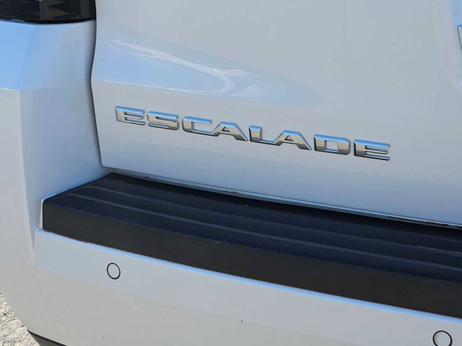 Used 2020 Cadillac Escalade Luxury image 13