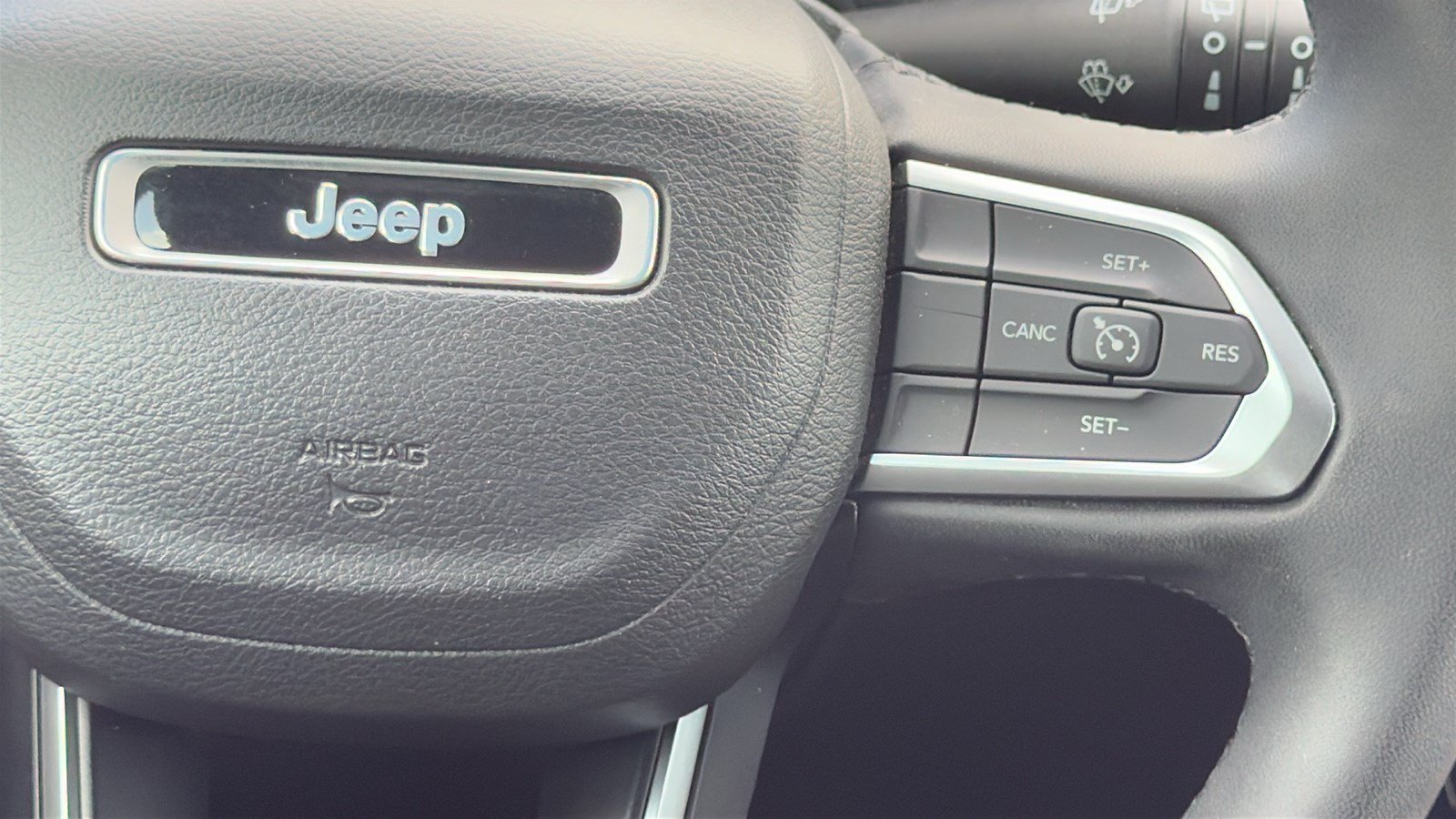 Used 2022 Jeep Compass Latitude FWD image 22