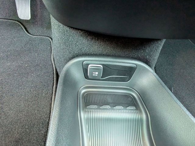 New 2025 Chrysler Pacifica Select image 24