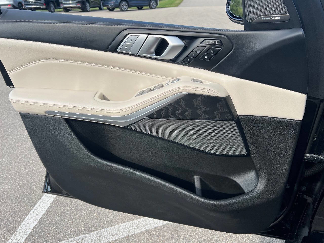 Used 2019 BMW X7 xDrive40i w/ Premium Package image 23