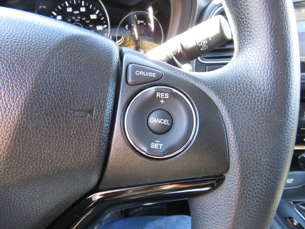 Used 2018 Honda HR-V EX image 22
