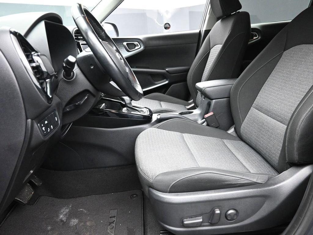 Used 2020 Kia Soul EX image 13