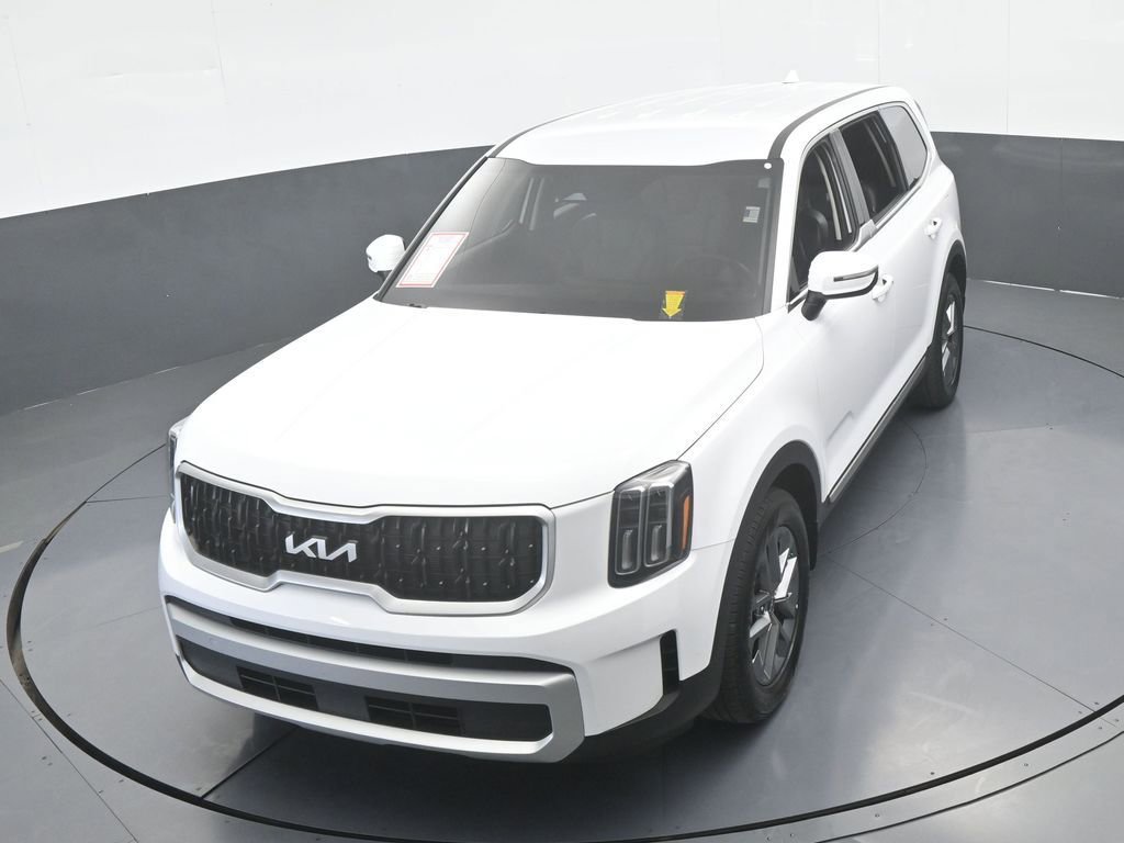 Used 2025 Kia Telluride LX FWD image 49
