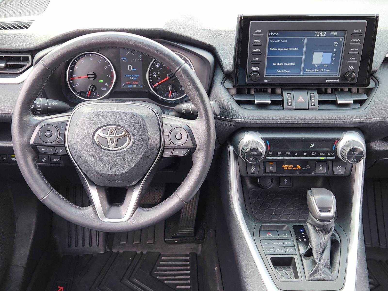 Used 2022 Toyota RAV4 XLE Premium AWD/4WD image 32