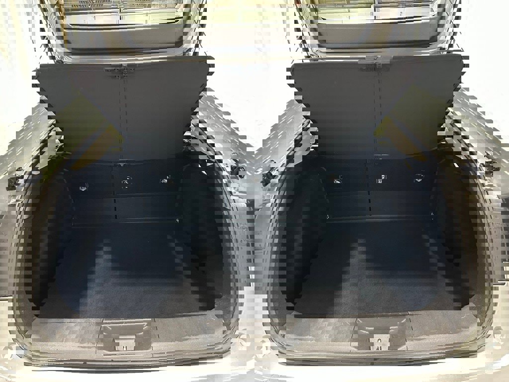 Used 2025 Toyota Prius XLE image 51