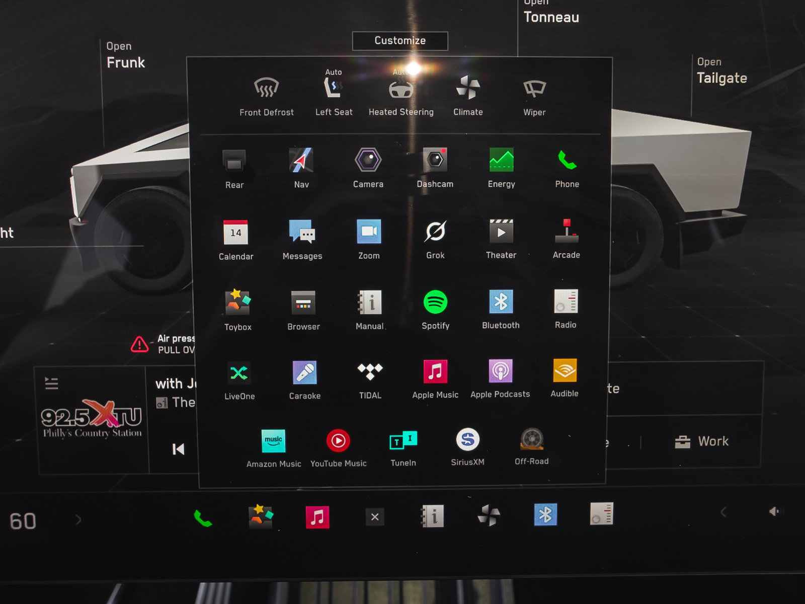 Used 2025 Tesla Cybertruck AWD Crew Cab image 22