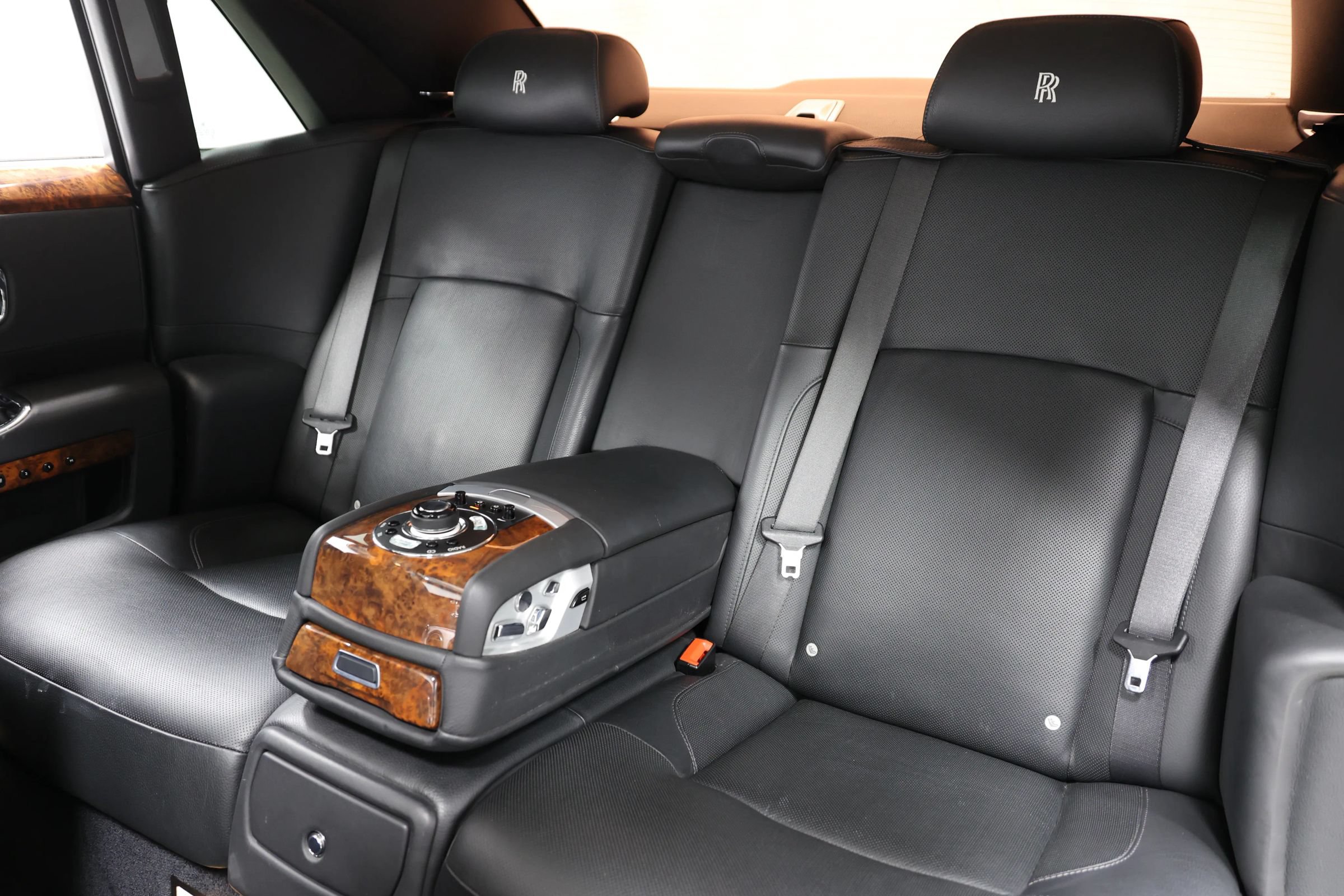 Used 2013 Rolls-Royce Ghost RWD image 3