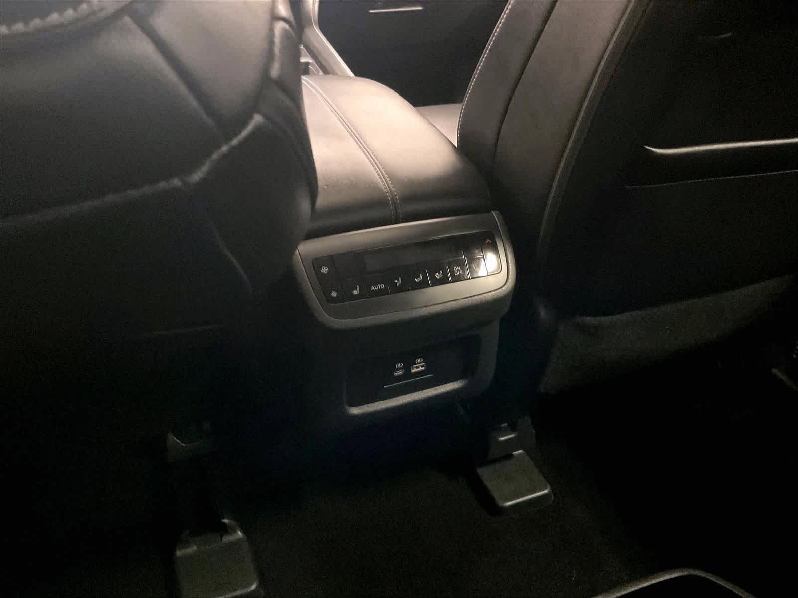 Certified 2024 Nissan Pathfinder SL w/ SL Premium Package AWD/4WD image 28