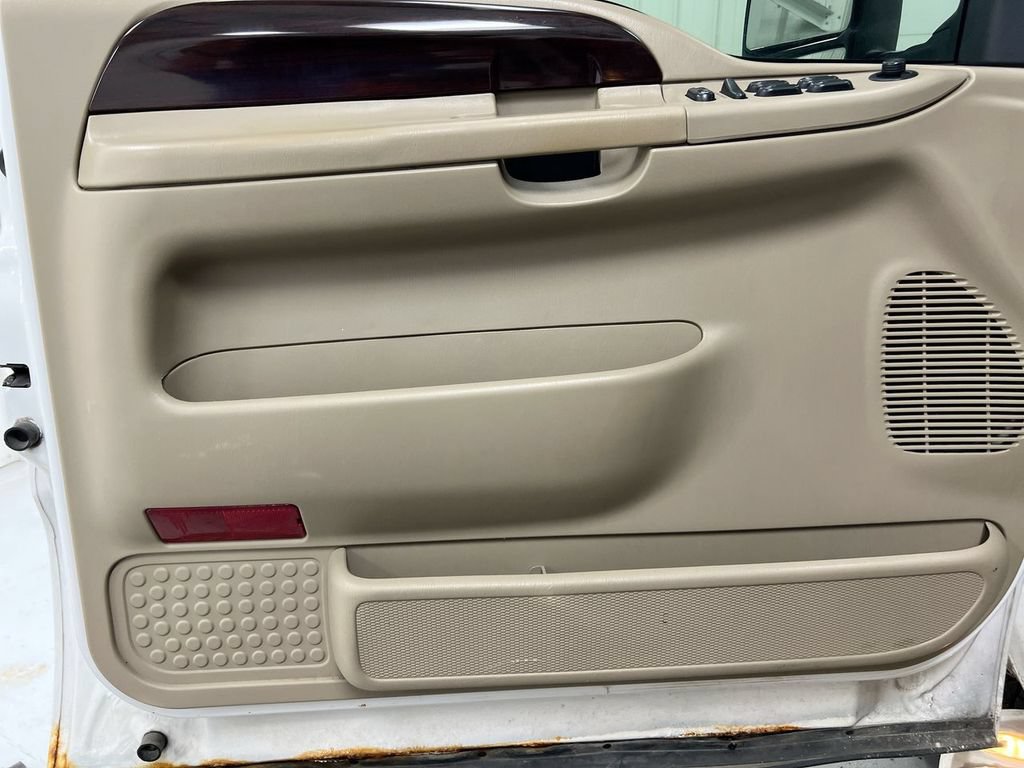 Used 2006 Ford F250 XL AWD/4WD image 14