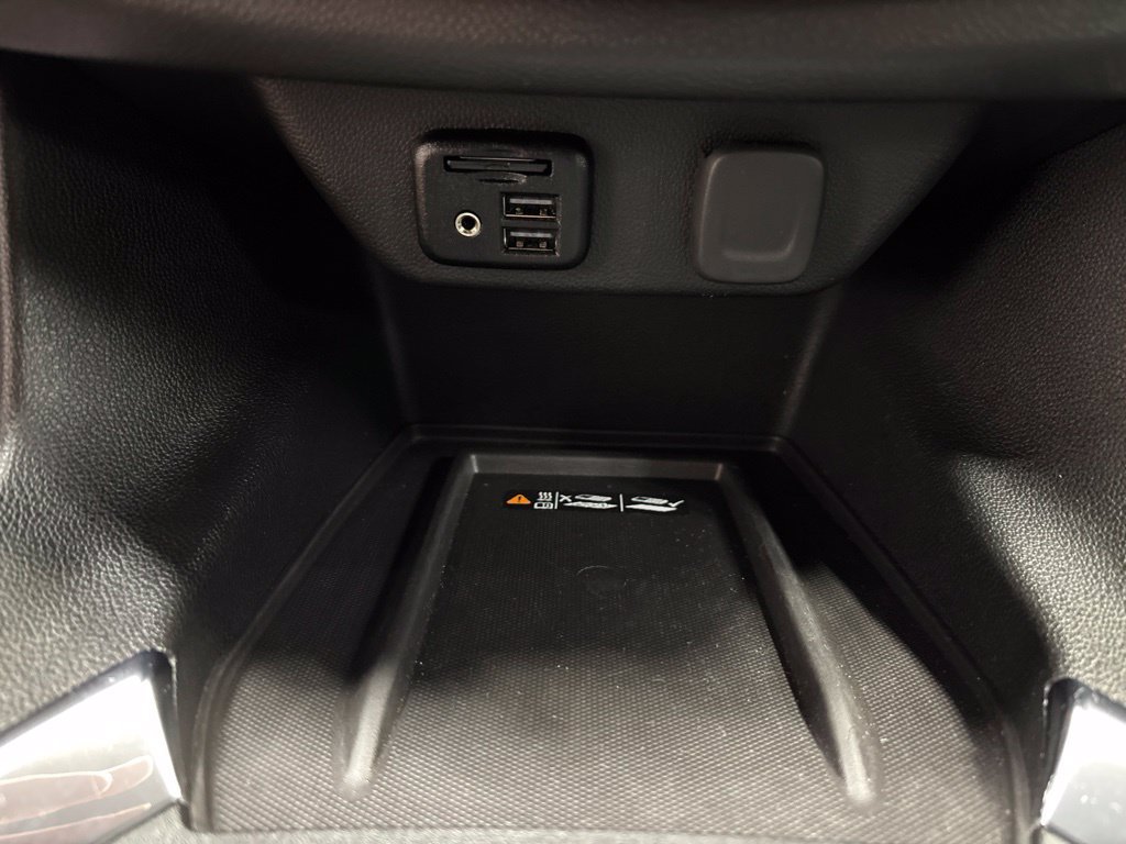Used 2023 Chevrolet Traverse LT w/ LT Premium Package AWD/4WD image 30
