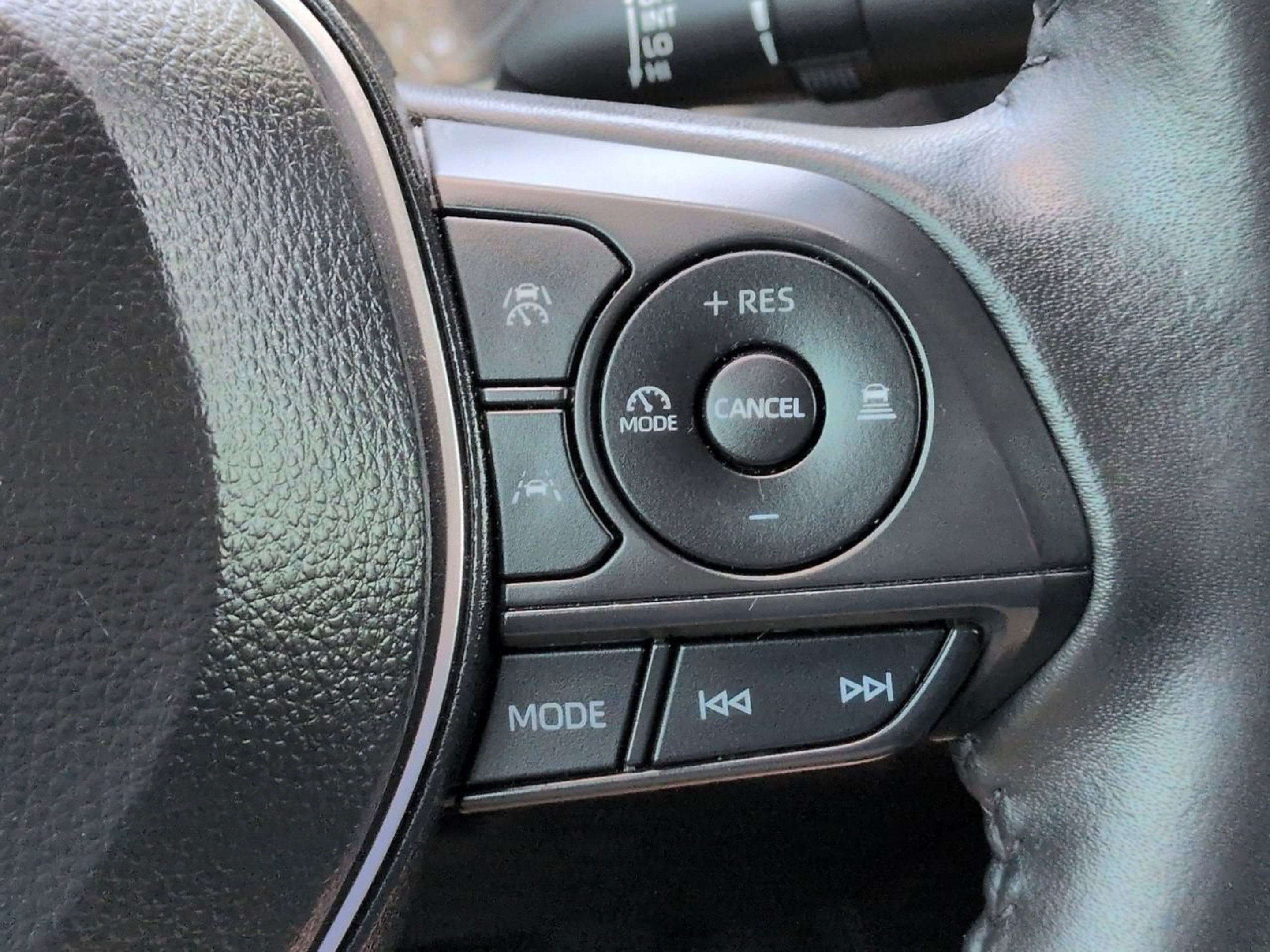 Used 2025 Toyota Corolla SE FWD image 27