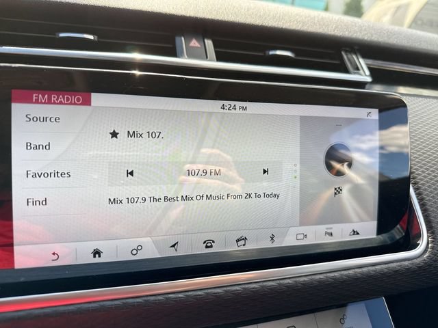 Used 2020 Land Rover Range Rover Velar S AWD/4WD image 16