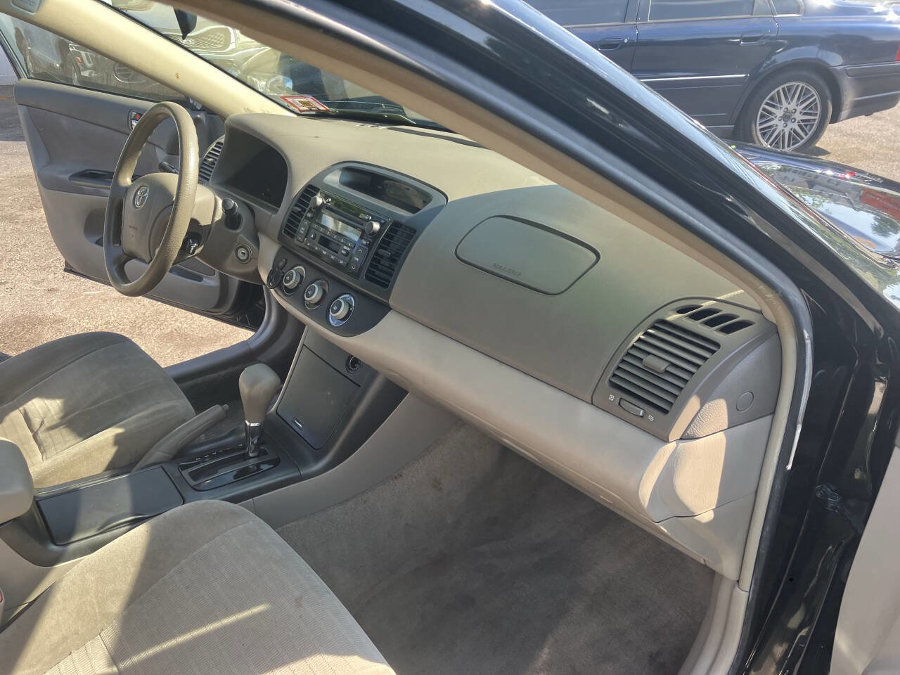 Used 2006 Toyota Camry LE FWD image 19