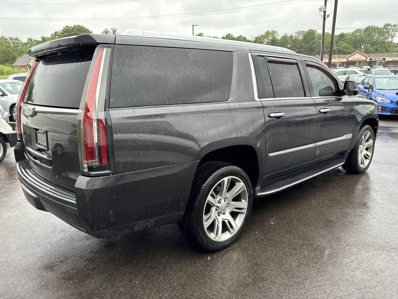 Used 2017 Cadillac Escalade ESV Luxury AWD/4WD image 8