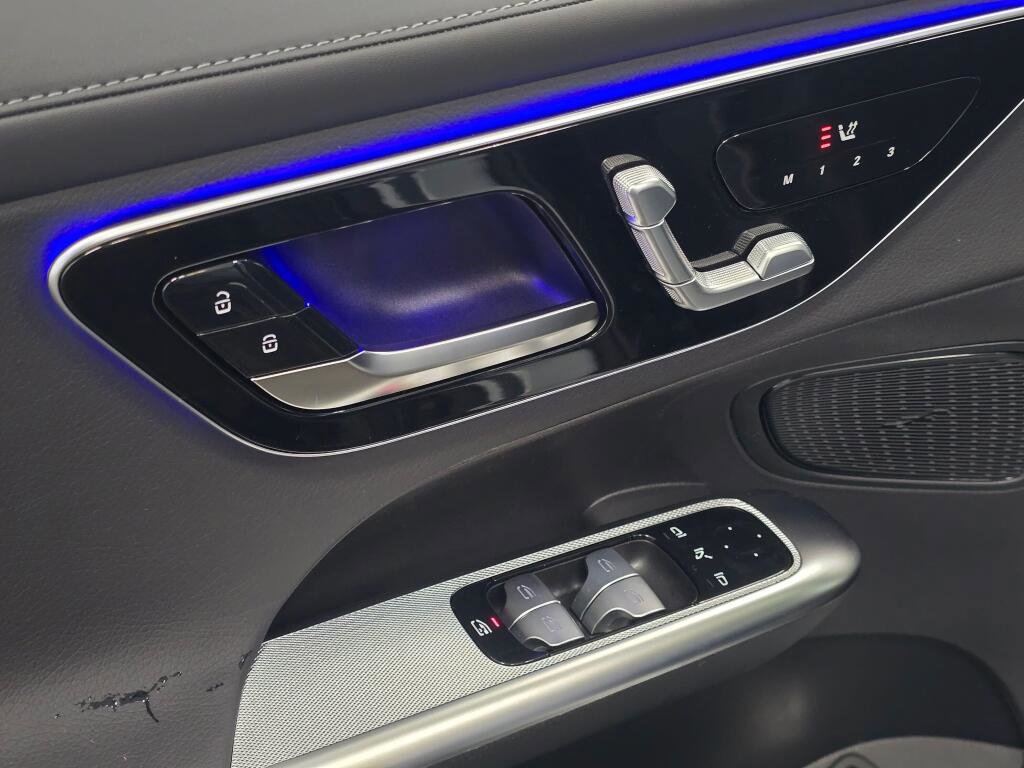 New 2026 Mercedes-Benz GLC 300 4MATIC image 34